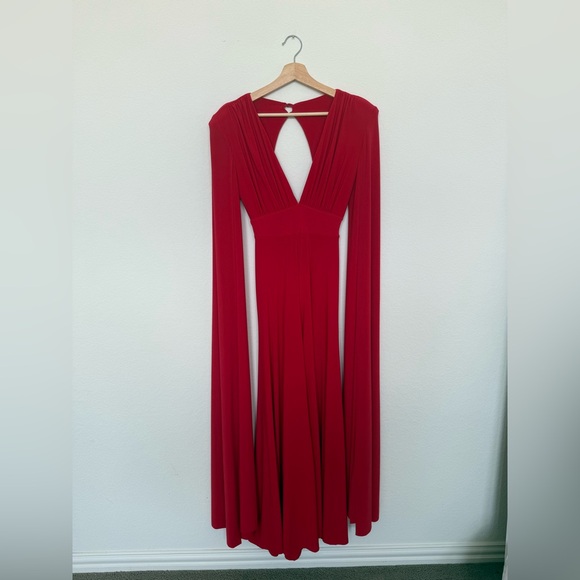 Club L London Red Plunge Front Cape Jumpsuit Size 4 NWT - Picture 2 of 10
